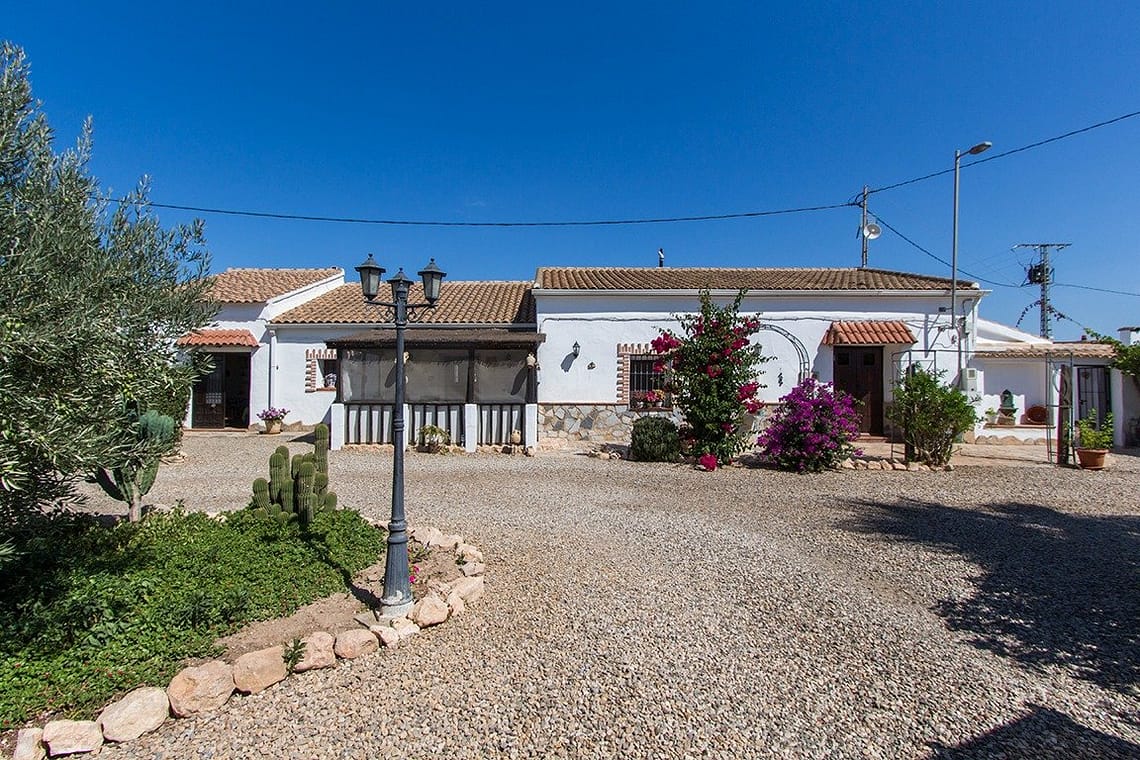 Hermosa casa renovada en la paz absoluta.