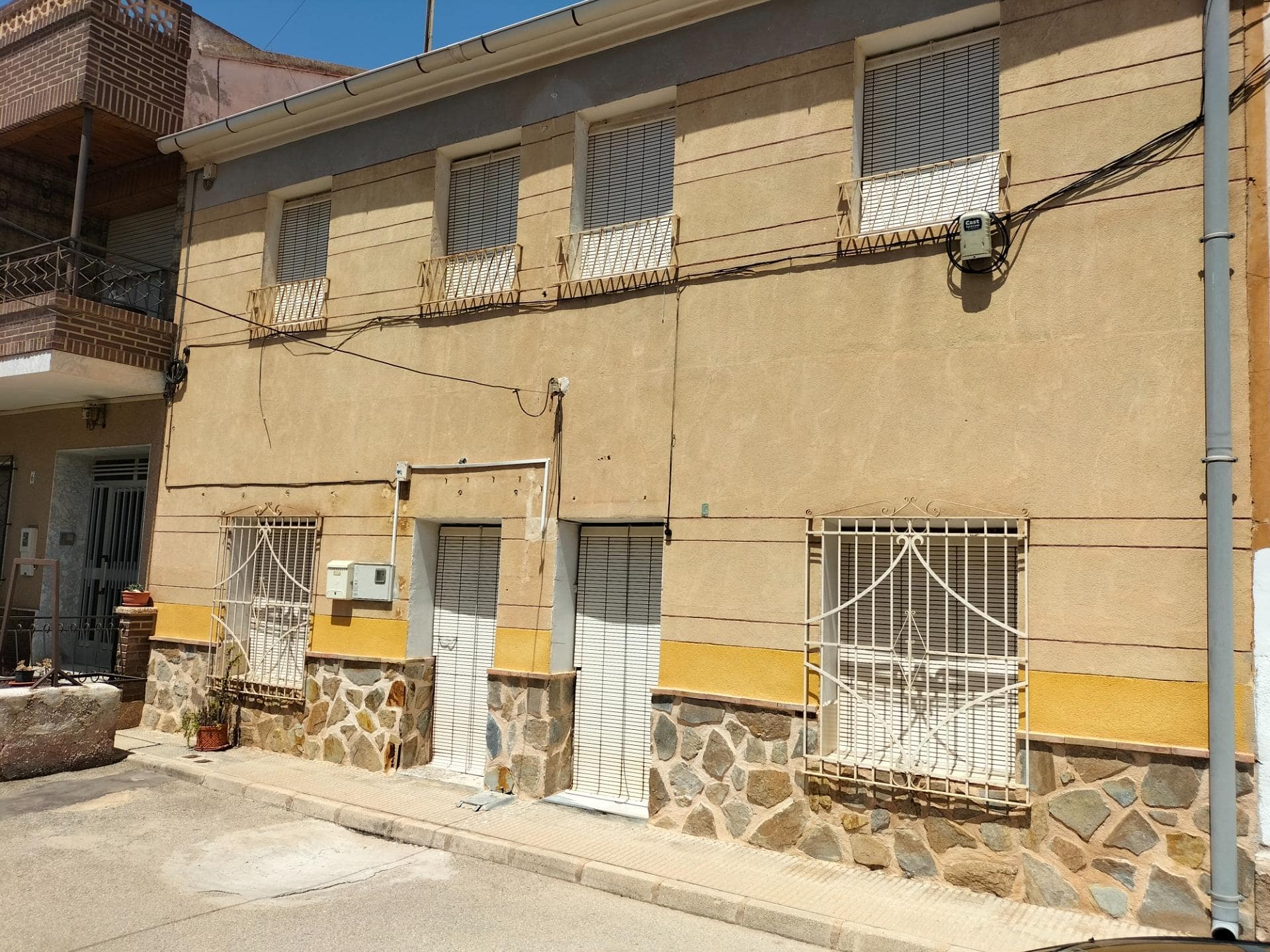 Casa de pueblo en Cobatillas con muchas posibilidades(barrio de san Antonio)